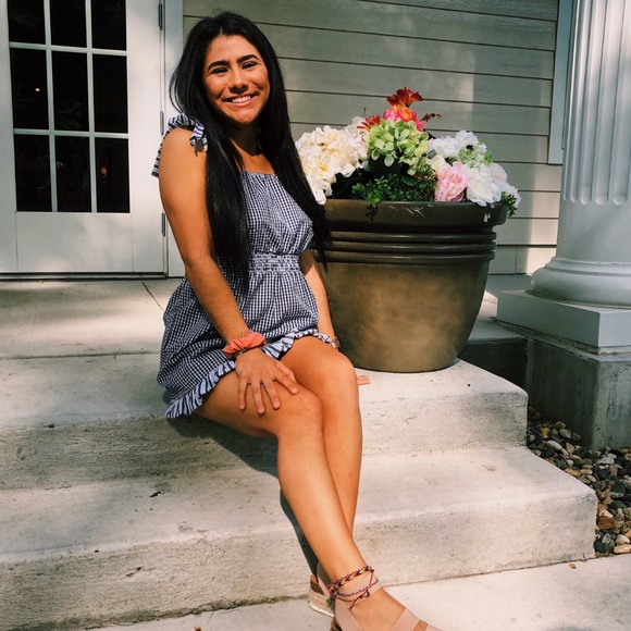 Meet your Posher, Brianna - Picture 3 of 12